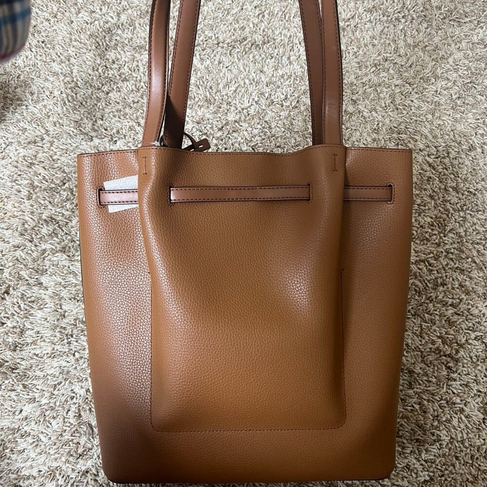 Micheal Kors Carson Large Pebbled Leather Tote Bag - Picture 3 of 7
